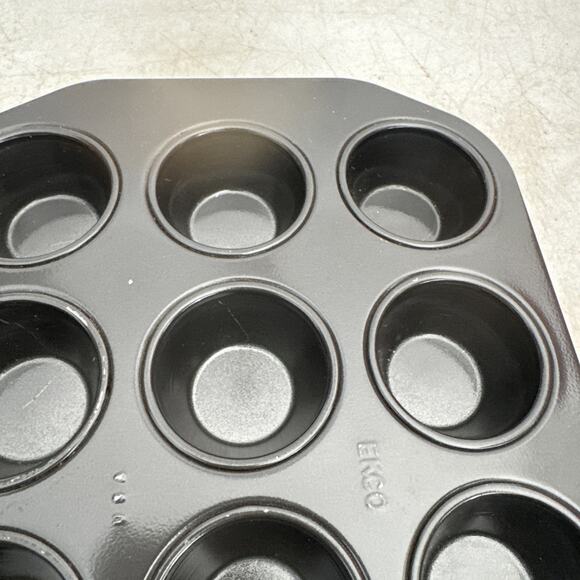 Ekco~Two Sets of 12 Cavity Small Muffin/ Cake Pans Made In USA Vintage - Picture 8 of 10